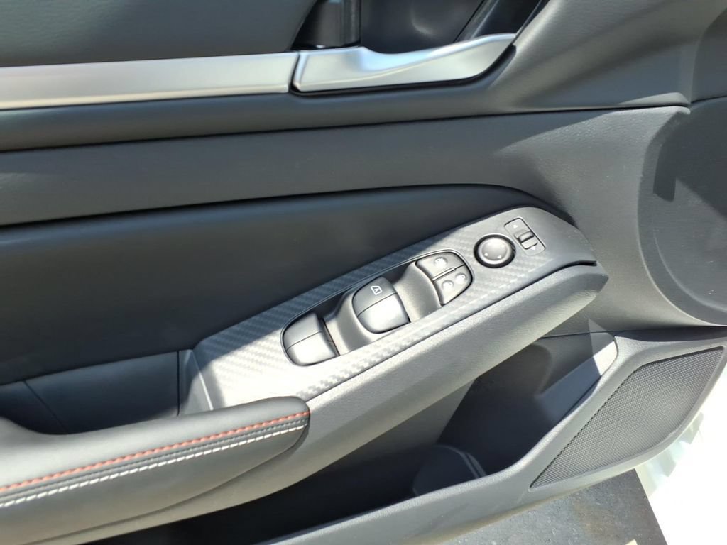 New 2026 Nissan Altima 2.5 SR w/ SR Premium Package FWD image 15