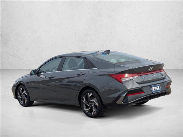 Used 2024 Hyundai Elantra Limited image 8