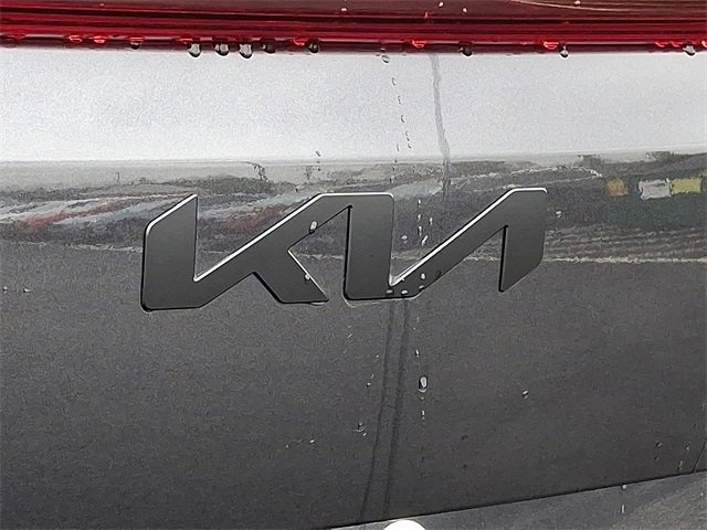 Used 2026 Kia Carnival SX Prestige image 31
