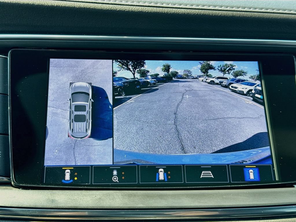 Used 2022 Buick Enclave Avenir w/ Avenir Technology Package FWD image 16