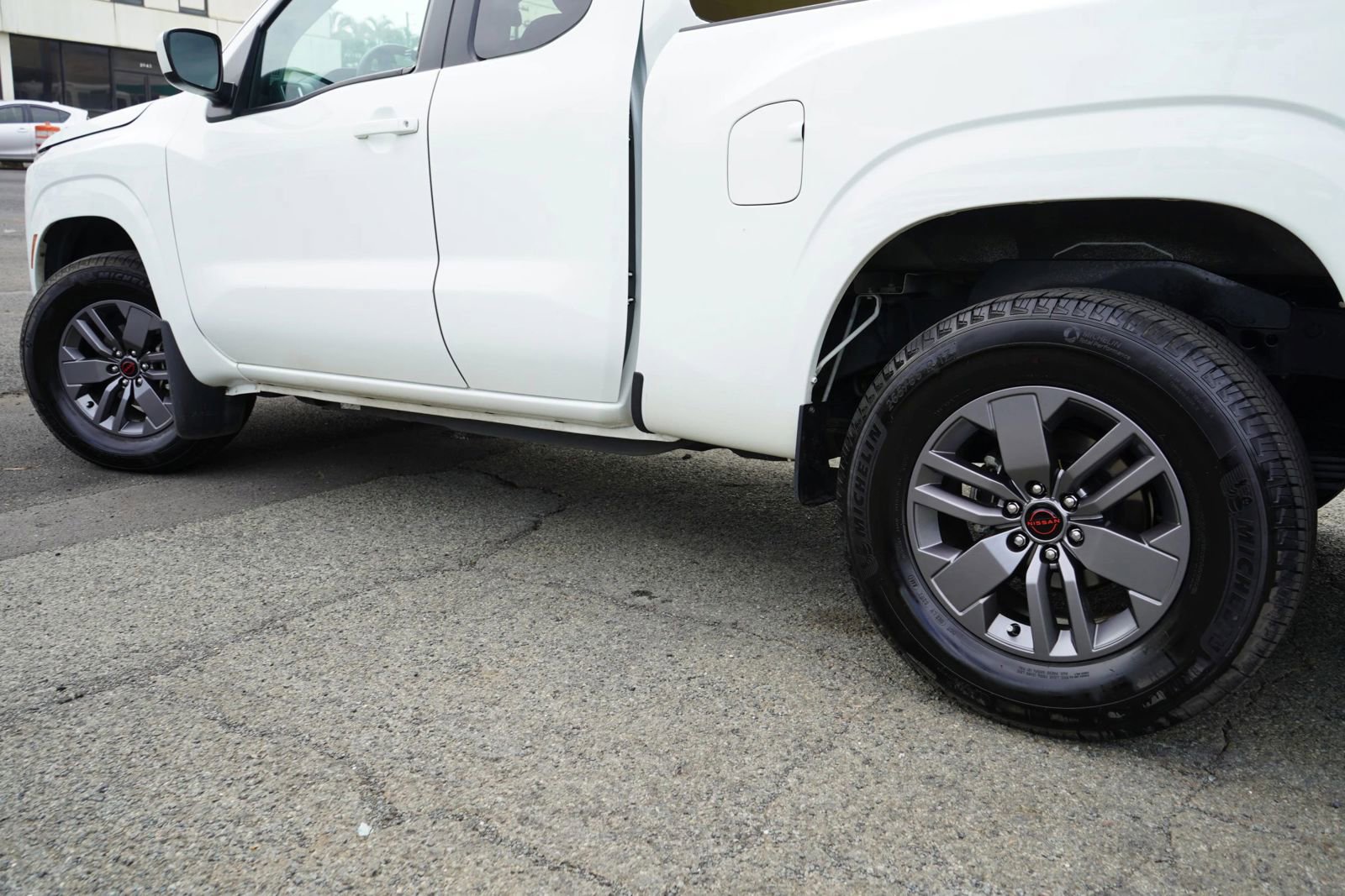 Used 2025 Nissan Frontier SV RWD image 6