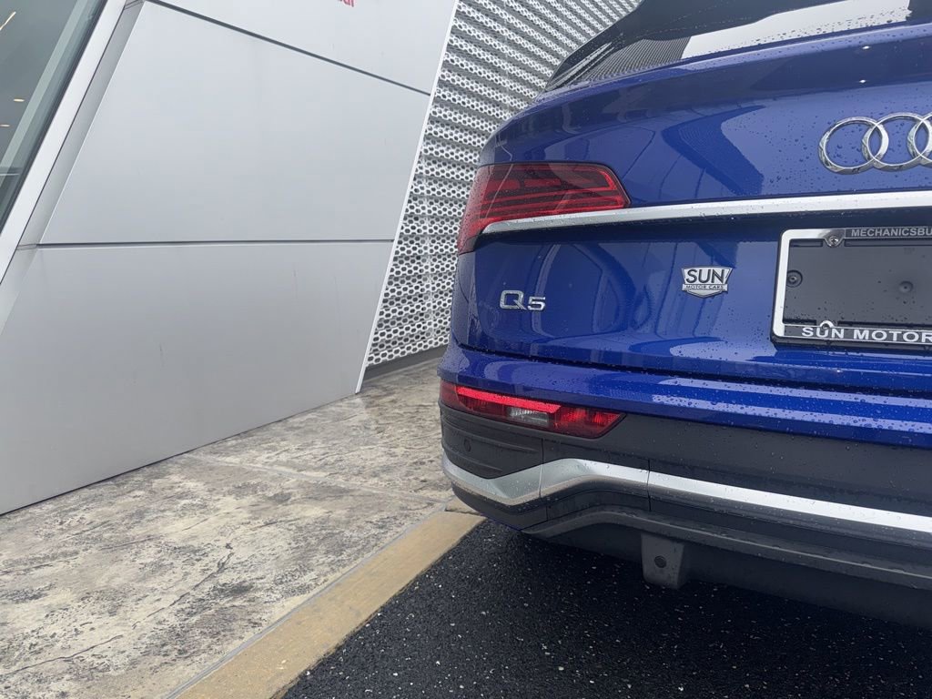 Used 2023 Audi Q5 2.0T Premium w/ Convenience Package image 28