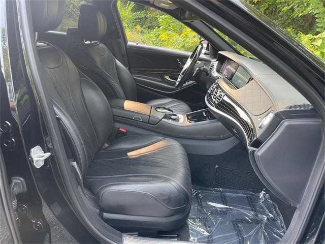 Used 2017 Mercedes-Benz Maybach S 550 4MATIC image 21