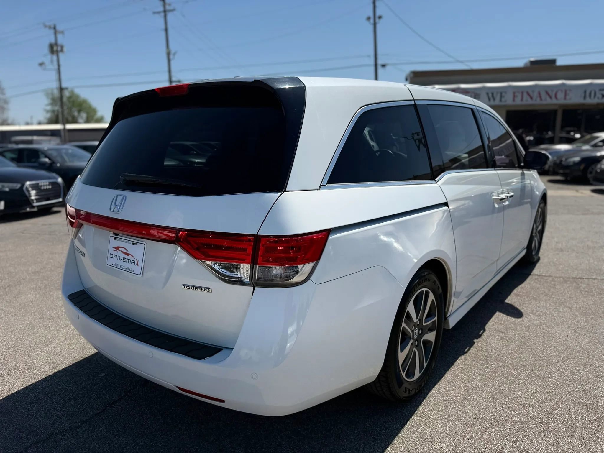 Used 2015 Honda Odyssey Touring image 3
