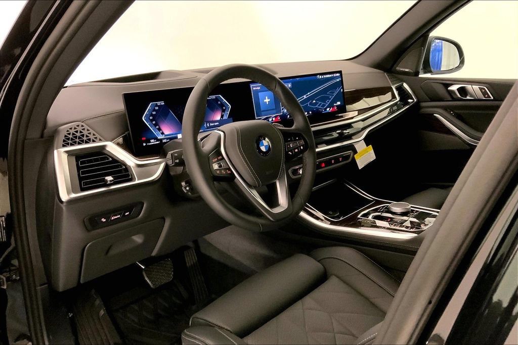 Used 2026 BMW X5 xDrive40i w/ Premium Package AWD/4WD image 4