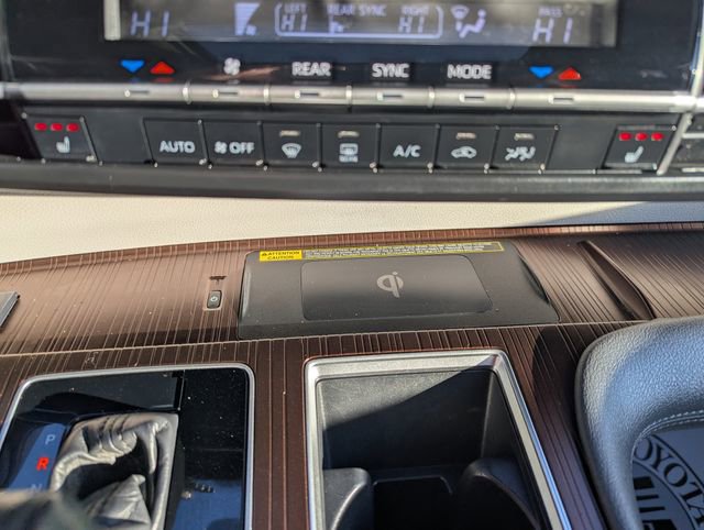 Used 2021 Toyota Sienna XLE w/ XLE Plus Package image 28