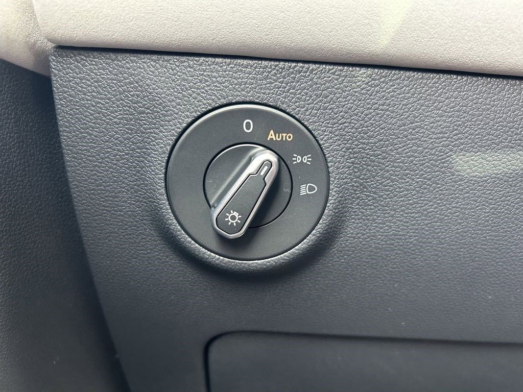 New 2026 Volkswagen Taos SE AWD/4WD image 19