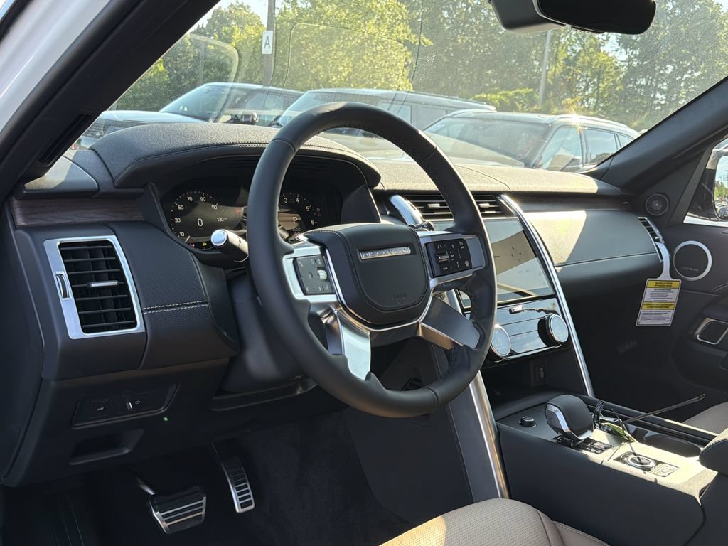 New 2026 Land Rover Discovery Dynamic SE AWD/4WD image 10