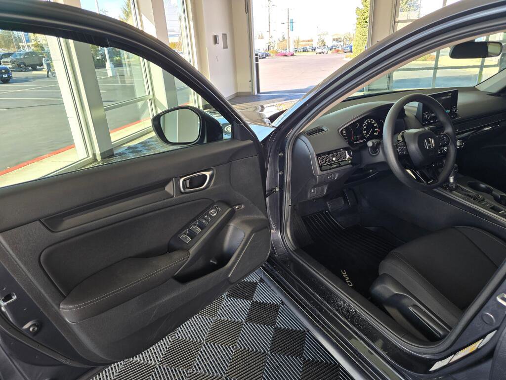 Used 2025 Honda Civic LX image 17