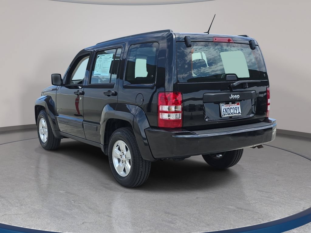 Used 2010 Jeep Liberty Sport RWD image 8