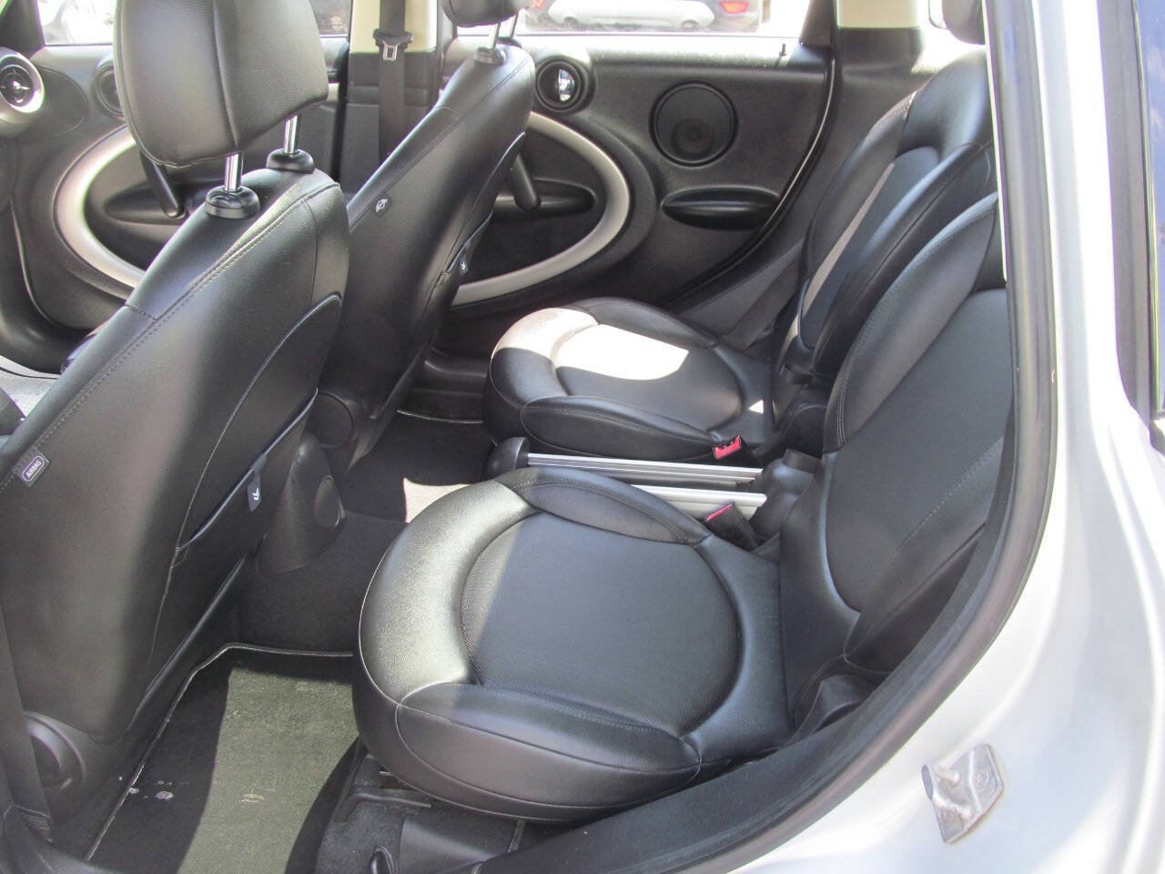 Used 2011 MINI Cooper Countryman FWD image 13