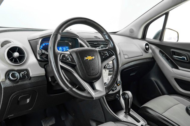 Used 2016 Chevrolet Trax LT w/ LT Convenience Package image 12