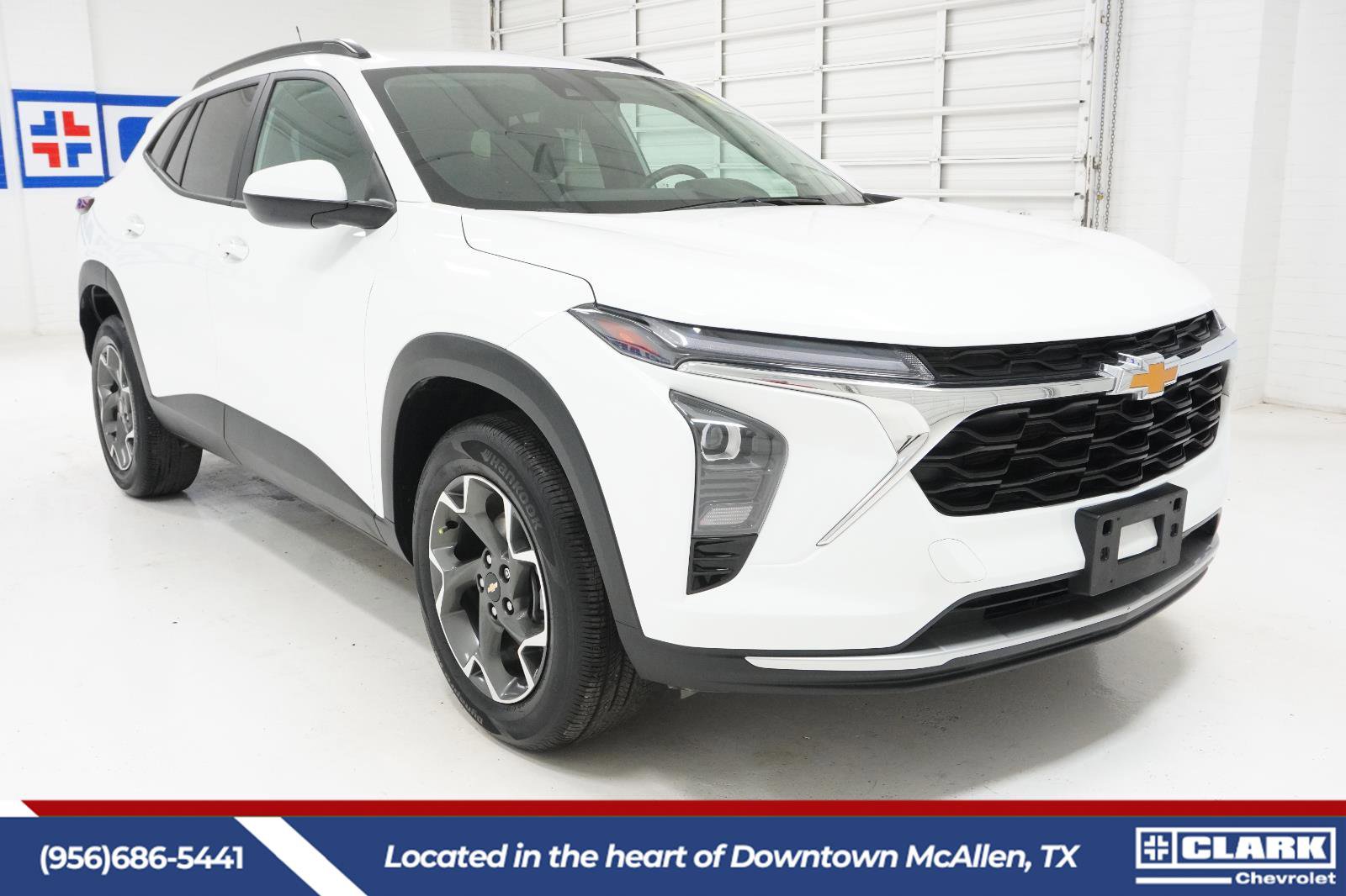 Used 2025 Chevrolet Trax LT w/ Driver Confidence Package image 3