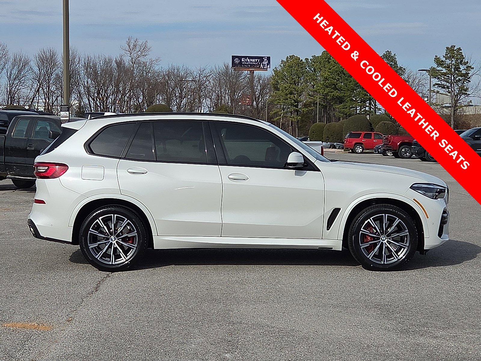 Used 2023 BMW X5 M50i w/ Climate Comfort Package image 6
