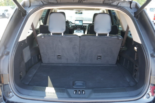 Used 2024 Lincoln Aviator AWD w/ Premium Package image 11