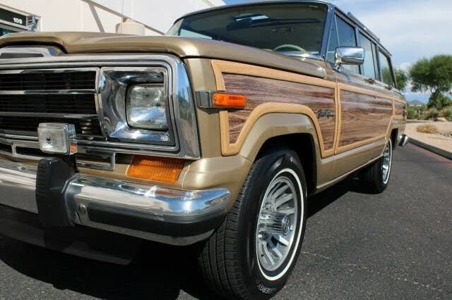 Used 1990 Jeep Grand Wagoneer AWD/4WD image 35