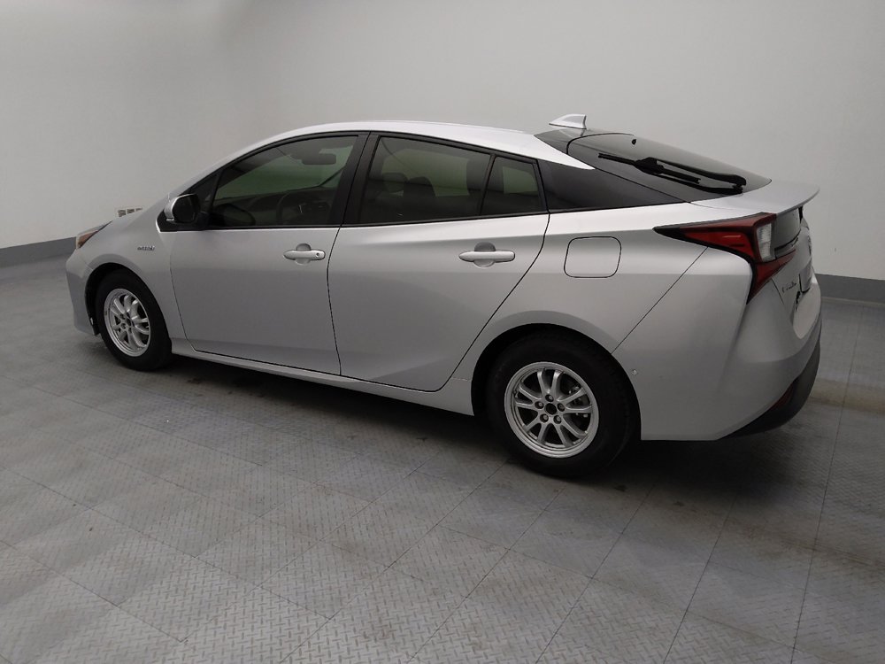 Used 2021 Toyota Prius LE FWD image 3