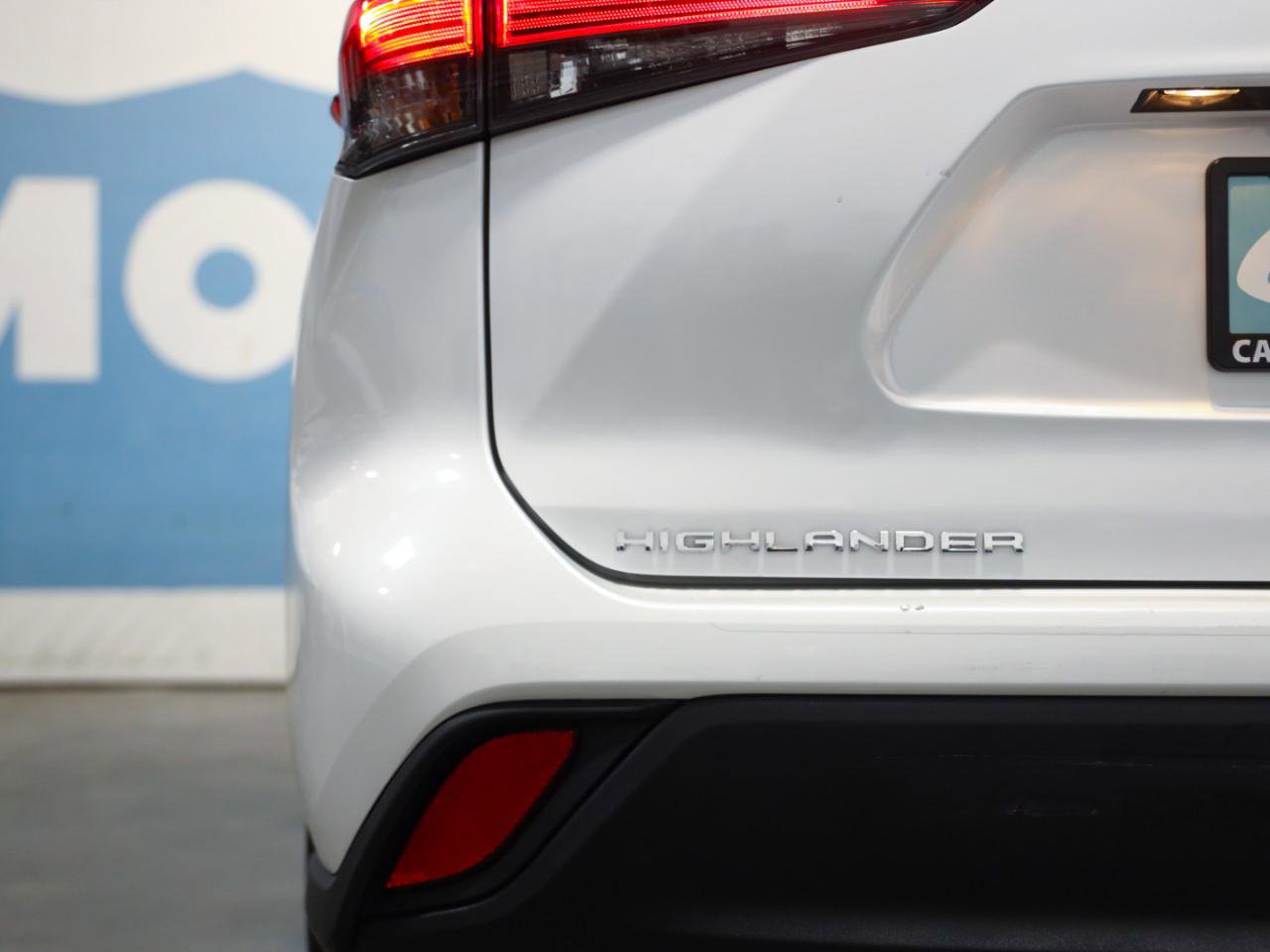 Used 2022 Toyota Highlander L image 21