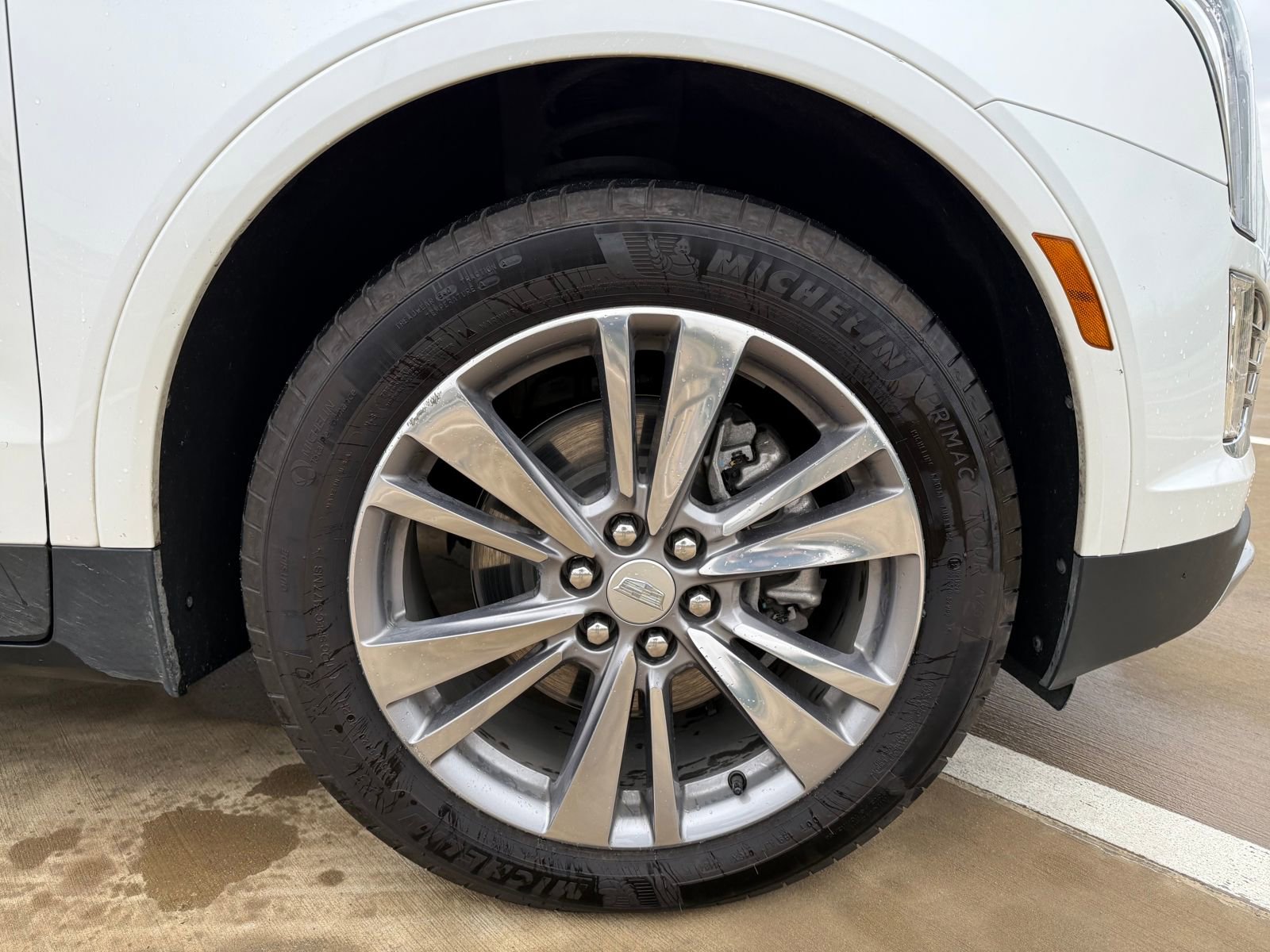 Certified 2025 Cadillac XT5 Premium Luxury image 9