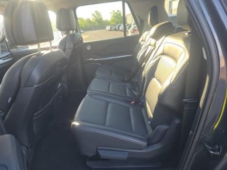 Used 2025 Lincoln Navigator L Reserve AWD/4WD image 6