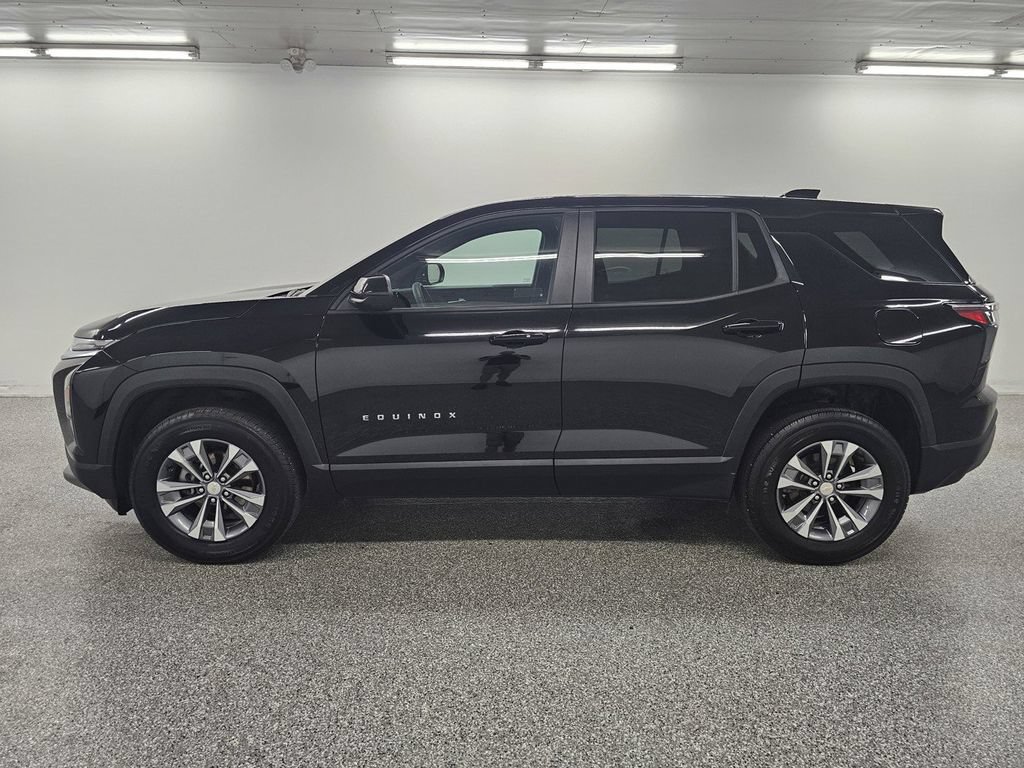 Used 2026 Chevrolet Equinox LT FWD image 7