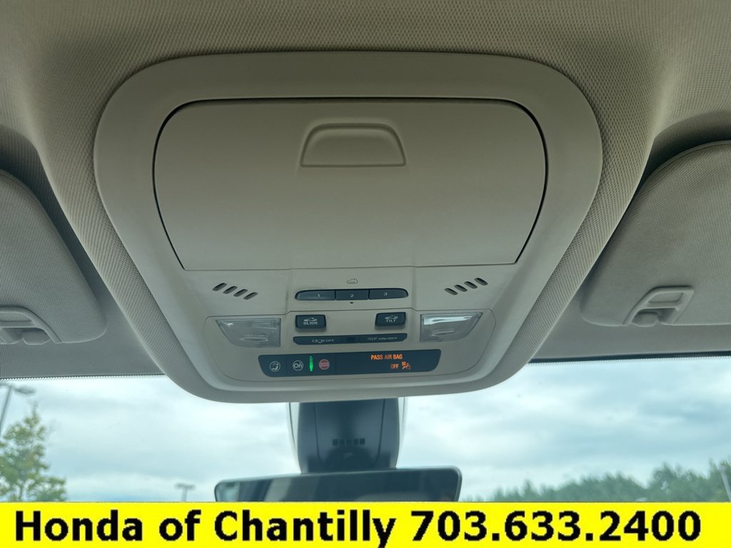 Used 2020 GMC Acadia Denali w/ Denali Ultimate Package AWD/4WD image 18