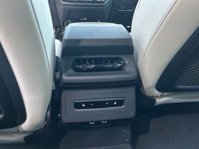 Used 2025 Audi Q6 e-tron Premium Plus AWD/4WD image 19