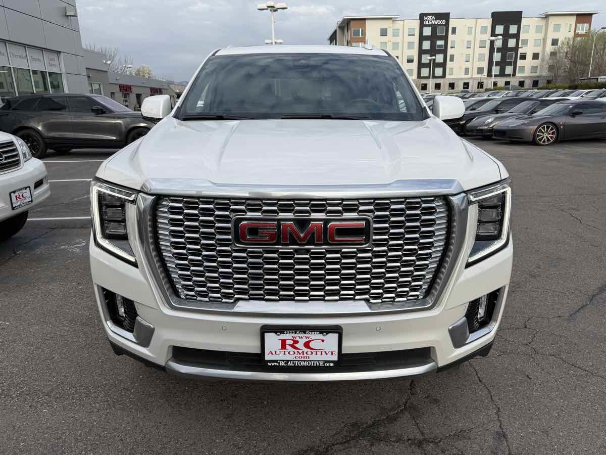Used 2021 GMC Yukon Denali w/ Denali Ultimate Package image 3