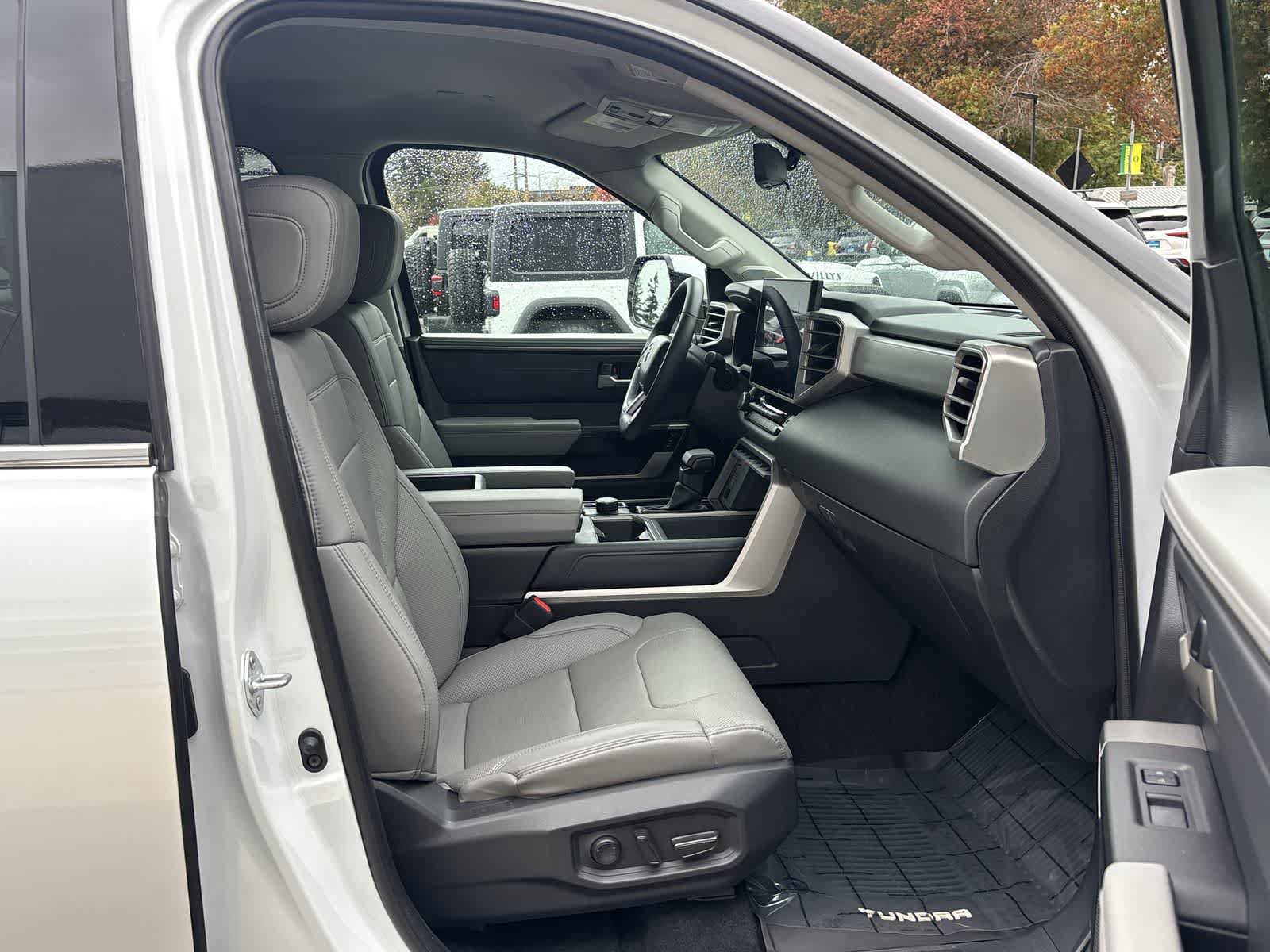 Used 2023 Toyota Tundra Limited w/ TRD Off-Road Package AWD/4WD image 9