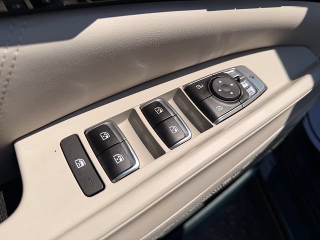 Certified 2025 Kia Carnival SX Prestige FWD image 12