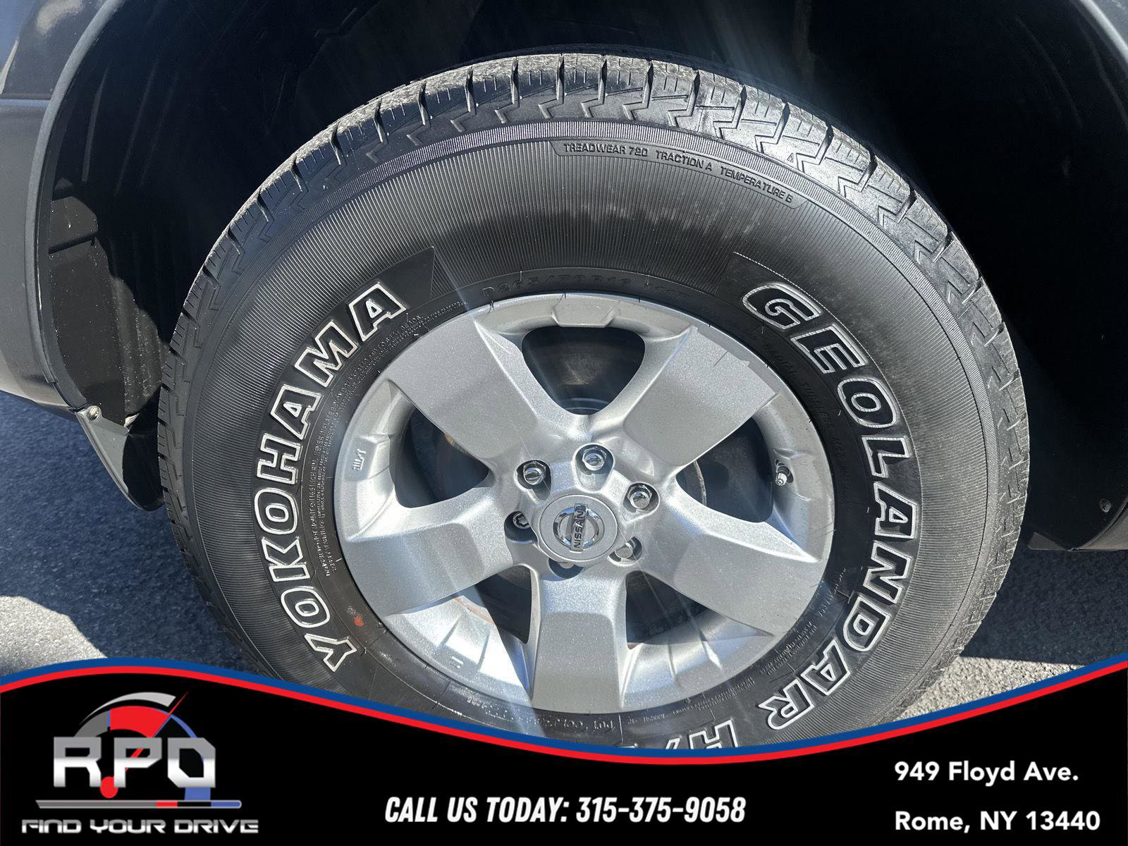 Used 2013 Nissan Frontier SV image 10