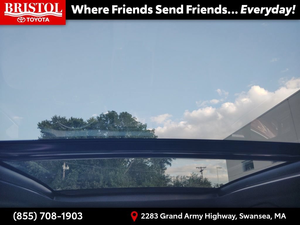 Used 2024 Toyota Grand Highlander AWD Hybrid image 19