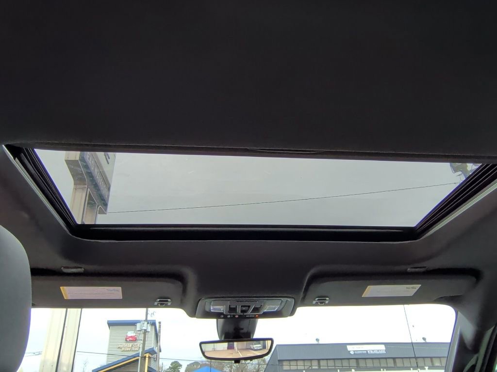 Used 2021 GMC Sierra 1500 AT4 w/ Technology Package image 25