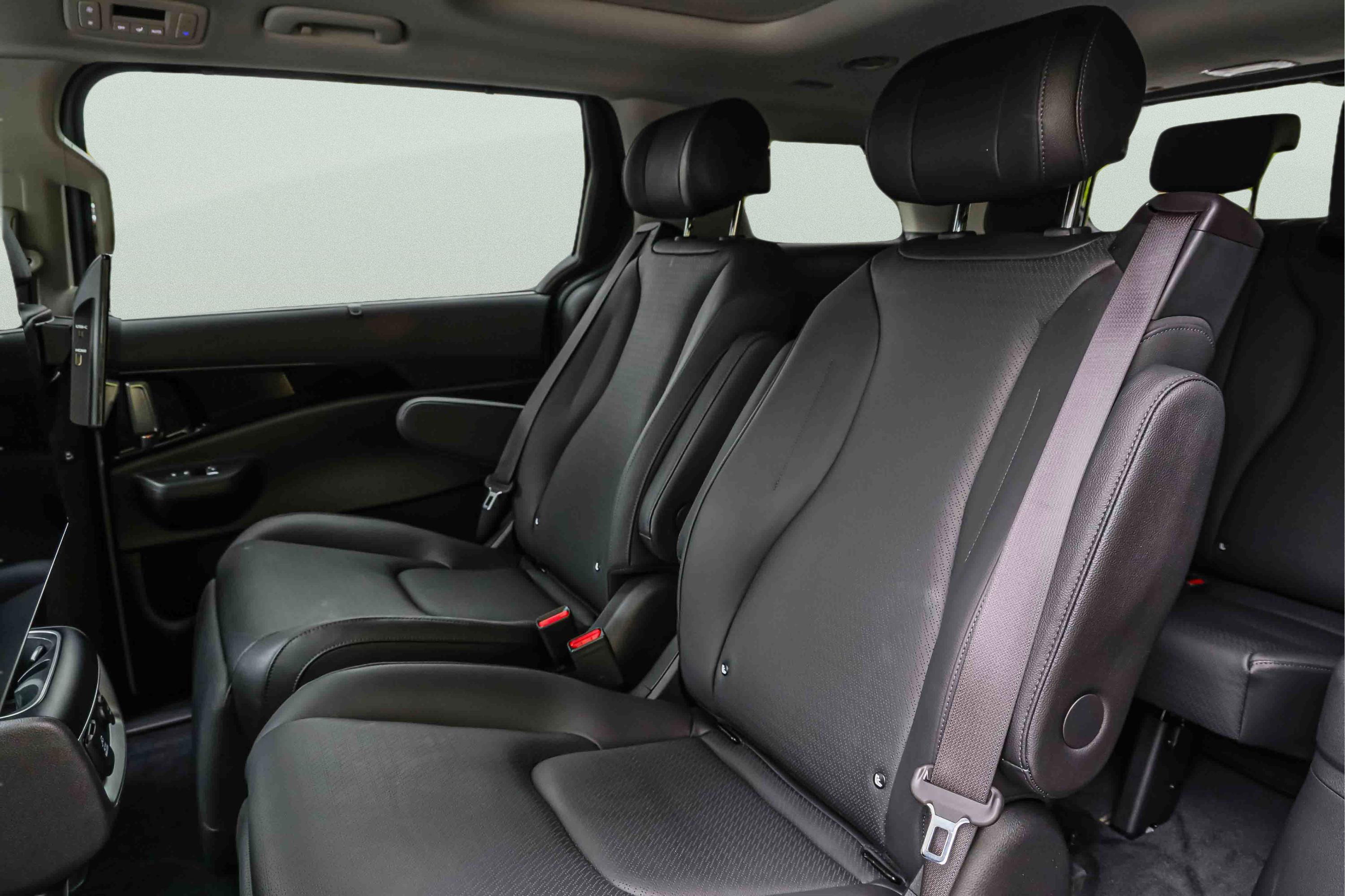 Used 2025 Kia Carnival SX Prestige FWD image 22