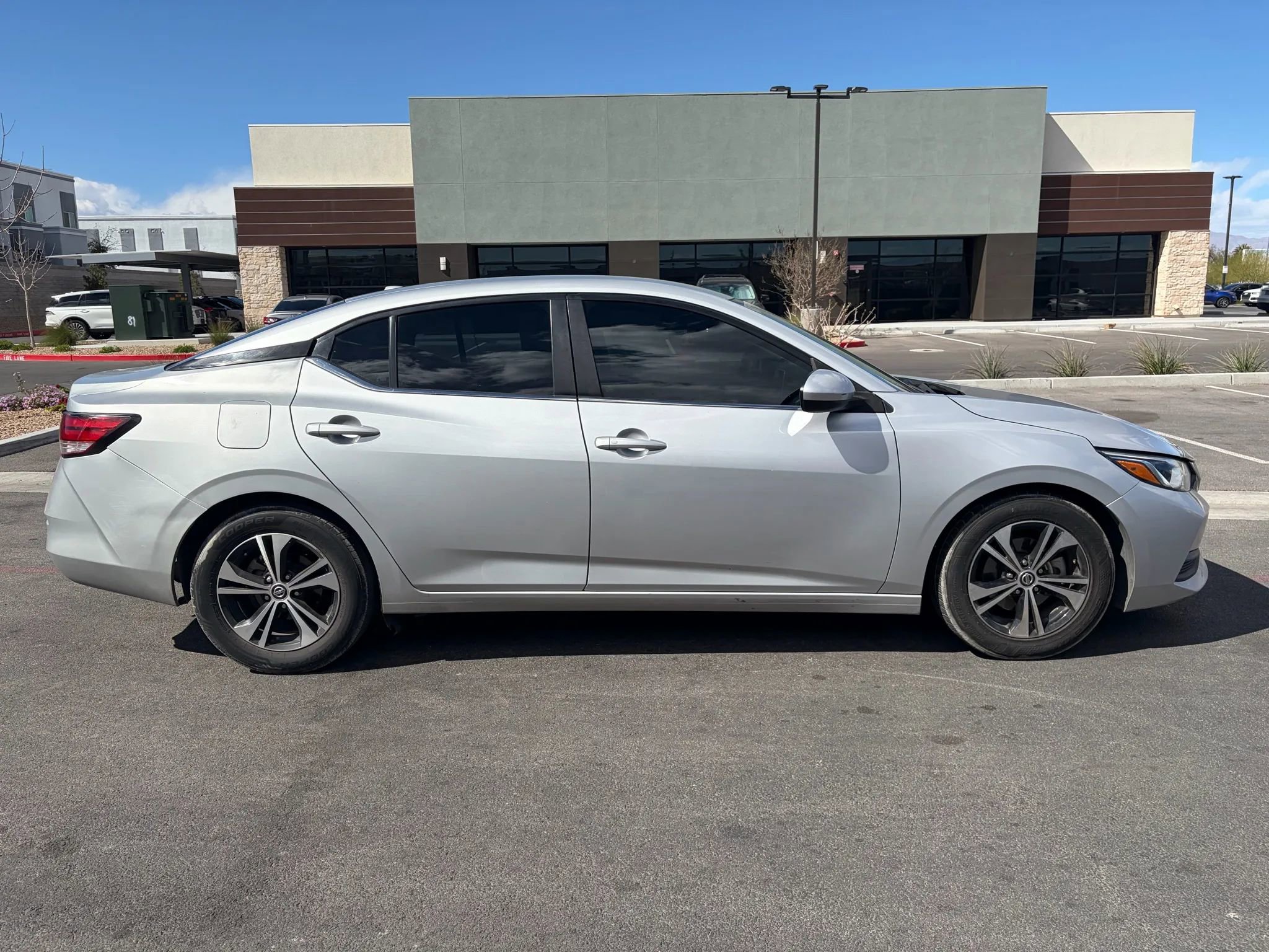 Used 2021 Nissan Sentra SV image 4