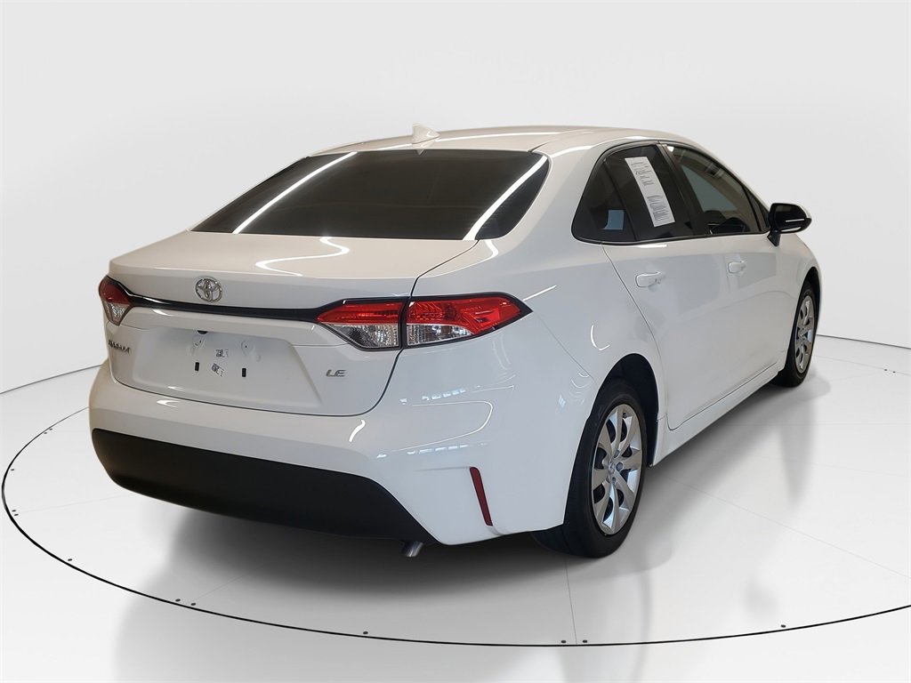 Used 2023 Toyota Corolla LE image 7