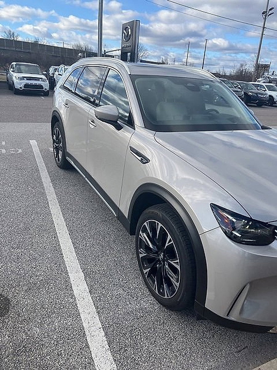 Used 2024 MAZDA CX-90 Plug-In Hybrid w/ Premium Plus image 5