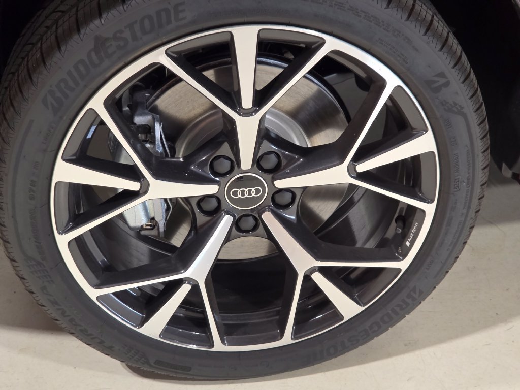 New 2026 Audi Q3 quattro 2.0T AWD/4WD image 7