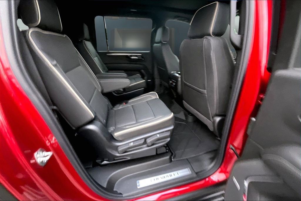 New 2025 Chevrolet Suburban Premier w/ Sun And Tow Package image 10