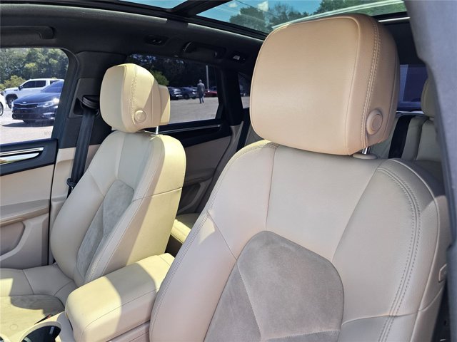 Used 2021 Porsche Macan AWD/4WD image 37