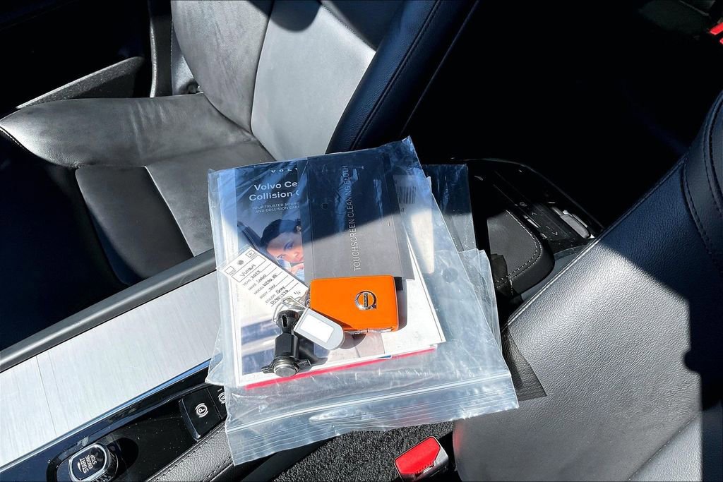 Certified 2023 Volvo XC90 B5 Core w/ Protection Package Premier image 36