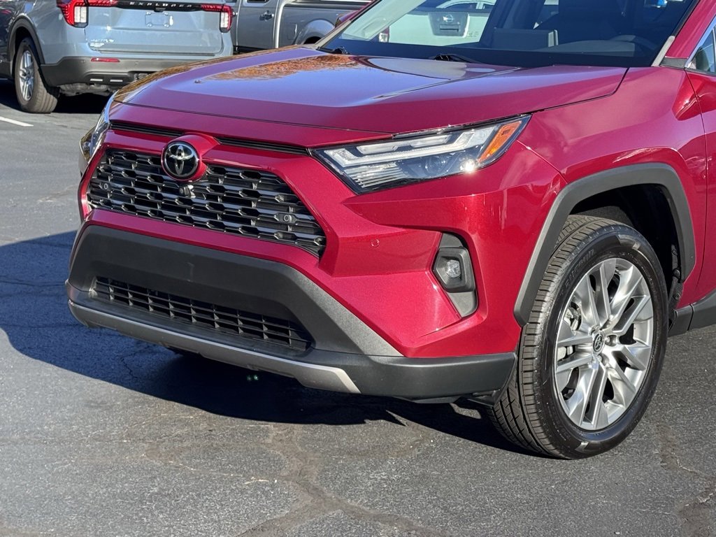 Used 2022 Toyota RAV4 Limited image 34