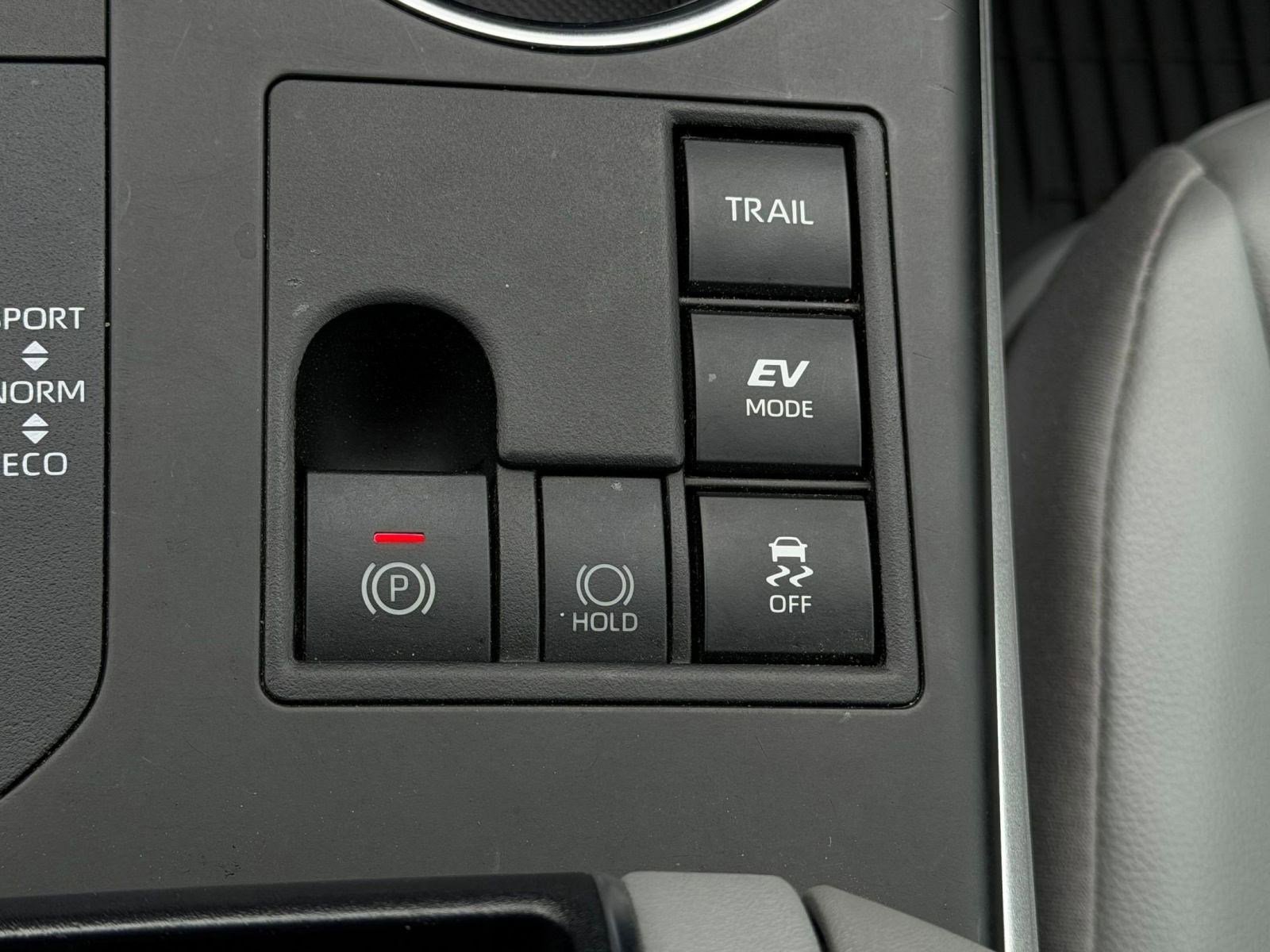 Used 2023 Toyota Highlander XLE image 34