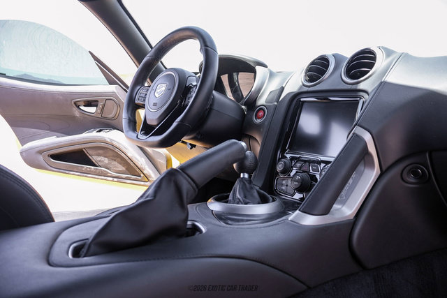 Used 2014 SRT Viper SRT-10 w/ Grand Touring Package RWD image 31