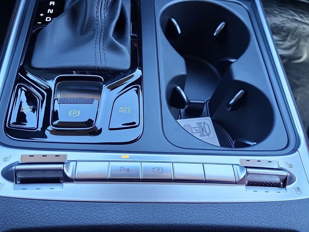 New 2025 Kia Carnival SX image 25