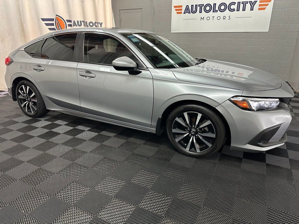 Used 2024 Honda Civic EX-L image 2