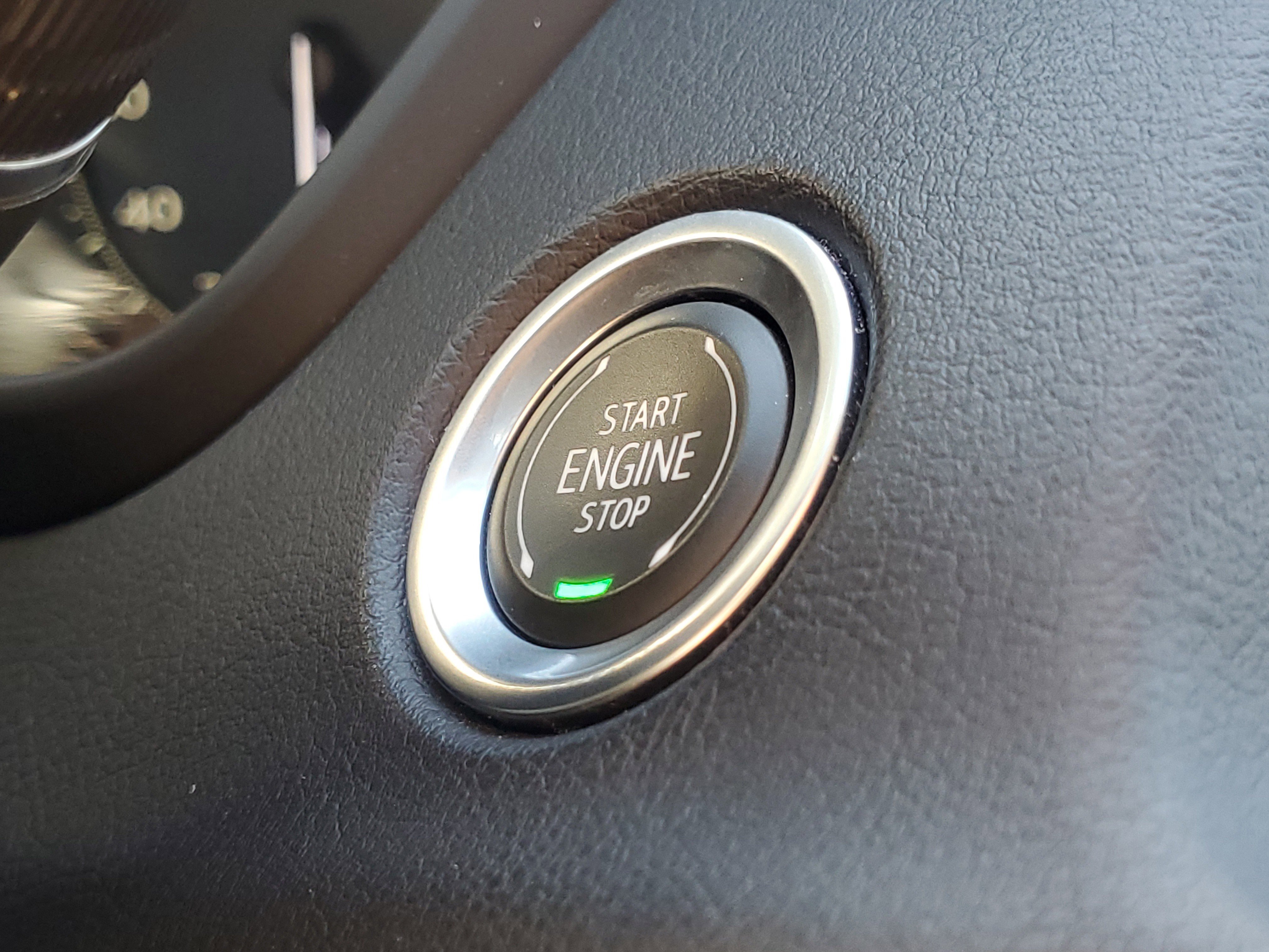 Used 2023 Cadillac XT4 Luxury w/ Cold Weather Package image 31