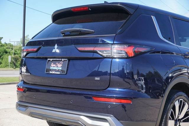 Used 2025 Mitsubishi Outlander SE image 5