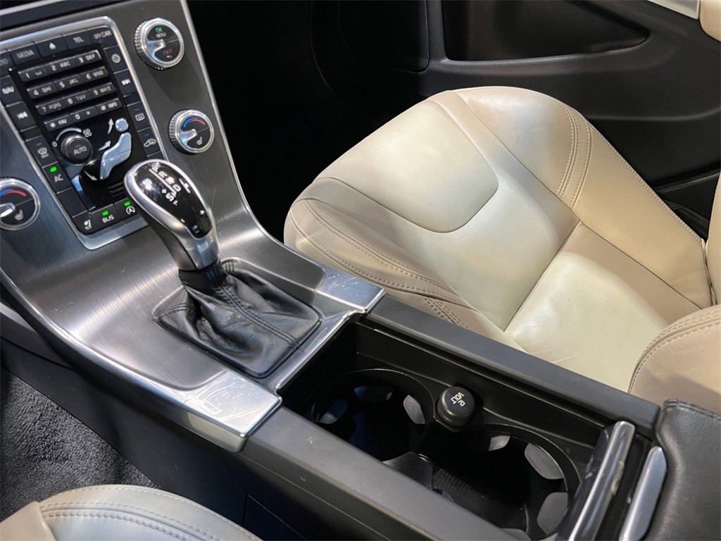 Used 2015 Volvo S60 T5 Premier image 32