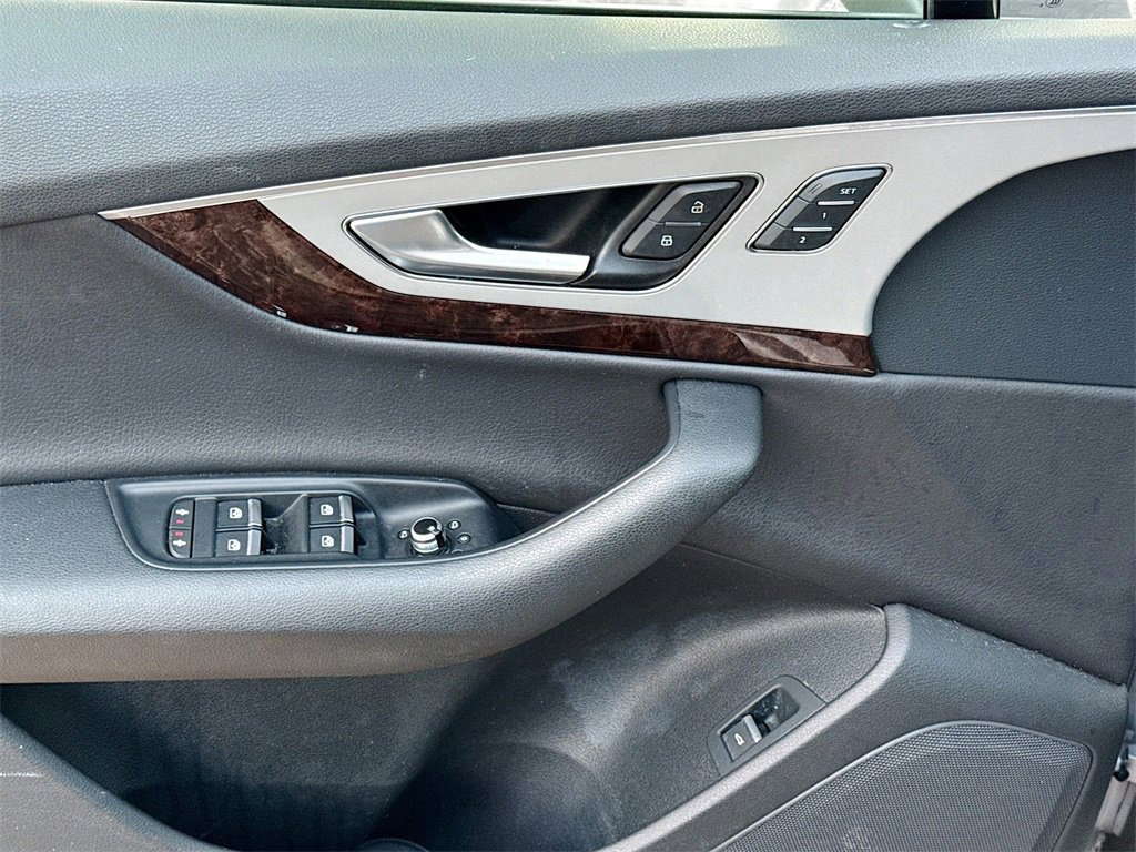 Used 2019 Audi Q7 2.0T Premium Plus w/ Premium Plus Package image 19